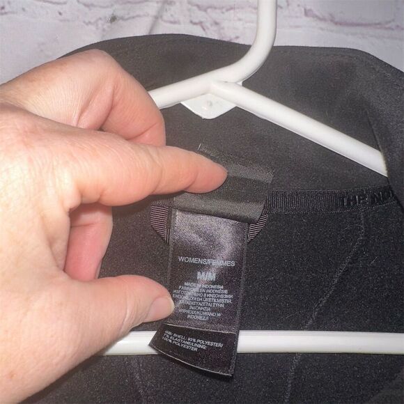 The North Face Women's Black Zip Jacket Size M Bin J - Picture 7 of 7